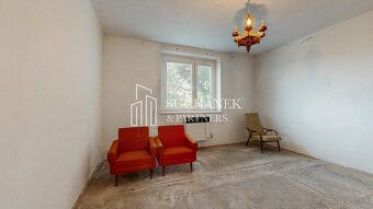 SUCHÁNEK & PARTNERS Vám exkluzívne ponúka na predaj starší r