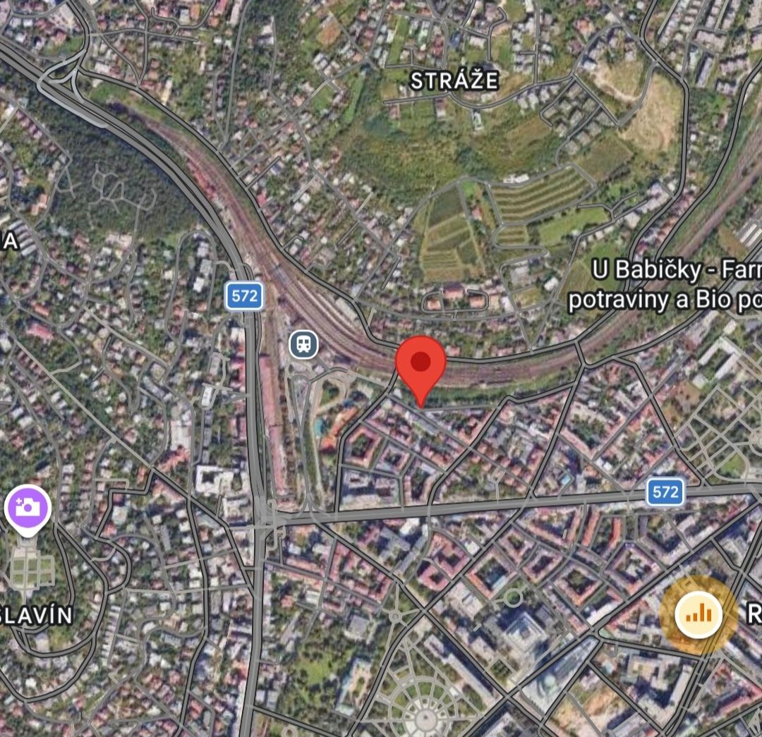 Ponúkam na predan Garáž v bezprostrednej blizkosti hlavnej s