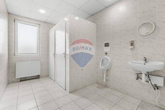 Realitná kancelária RE/MAX ponúka exkluzívne na PRENÁJOM v s