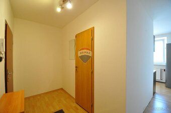 Realitná kancelária RE/MAX Grand Vám ponúka na PRENÁJOM zari