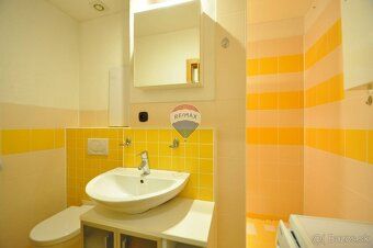 Realitná kancelária RE/MAX Grand Vám ponúka na PRENÁJOM zari