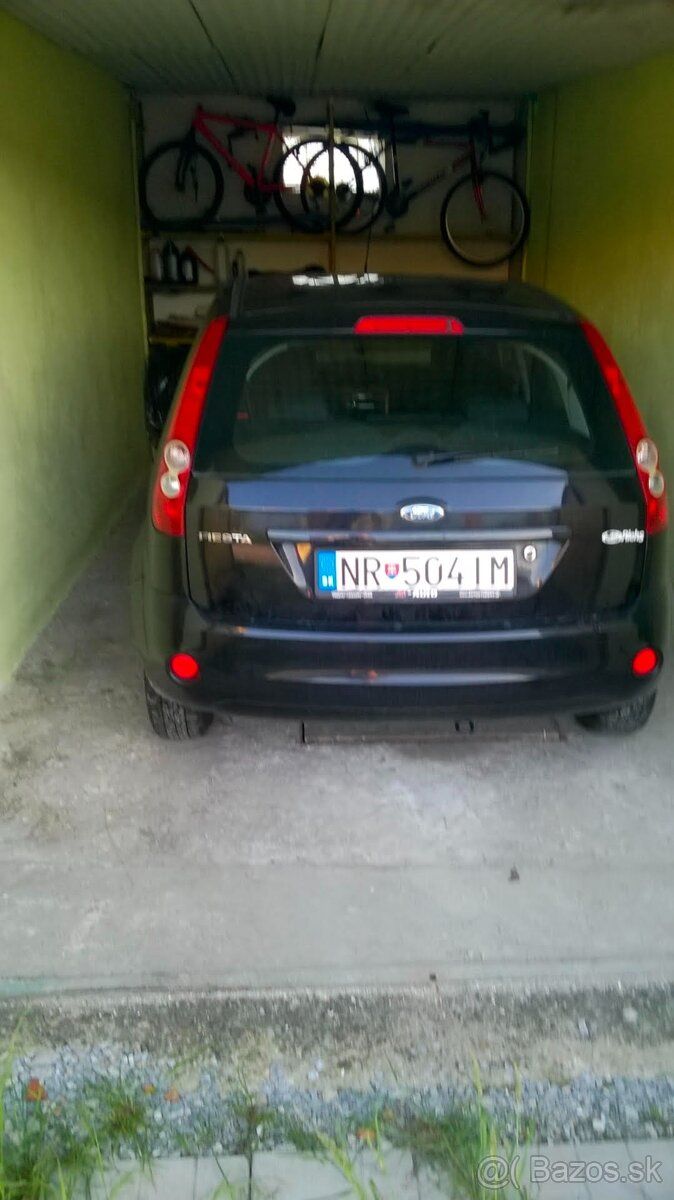 Ponúkam na dlhodobý prenájom garáž v Nitre na Fabrickej ulic