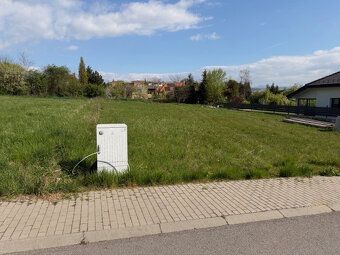 Typ: Pozemok pre rodinné domy Obec: Beniakovce
ADRIÁNA RADZI