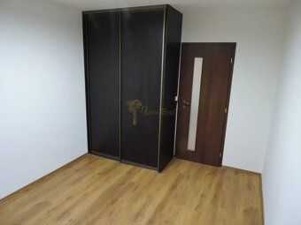 Ponúkame na predaj zariadený, kompletne zrekonštruovaný 3 - 