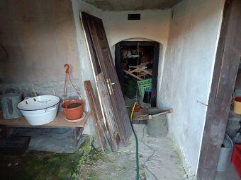 Ponúkame na predaj rodinný dom situovanú na polosamote v krá