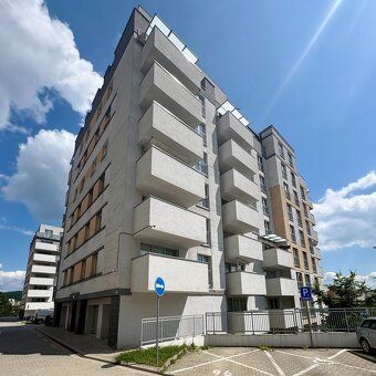 AAA Real, ponúka na predaj 1-izbový byt s balkónom, nachádza