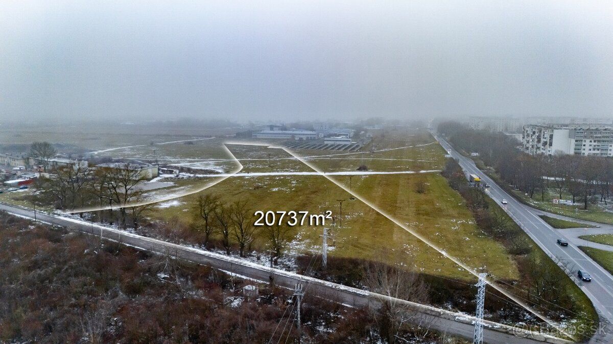 Exkluzívne Vám ponúkame na predaj pozemok o výmere 20 737 m2