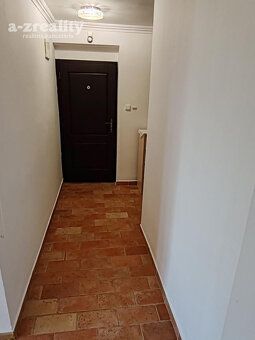 Typ: 2-izbový byt Ulica: Sústružnícka Obec: Komárno
Ponúkame