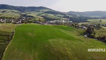 Ponúkame na predaj stavebný pozemok o výmere 727m², ktorý sa