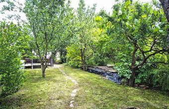 Ponúkame na predaj stavebný pozemok o výmere 727m², ktorý sa