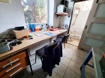 Ponúkame na predaj multifunkčný komerčný areál v obci Matúšk