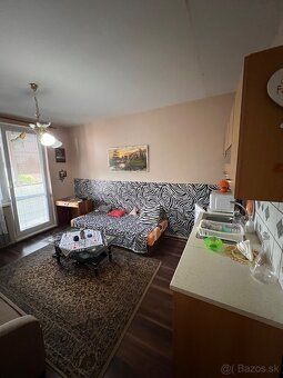 Dam do podnajmu garsonku na Podzamskej ulici. So zariadenim 