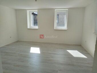 AstonReal ponúka na predaj prerobený 2 izbový Rodinný Dom s 