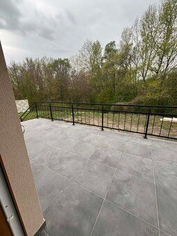 DIAMOND HOME s.r.o ponúka Vám na predaj 5 izbový rekreačný d