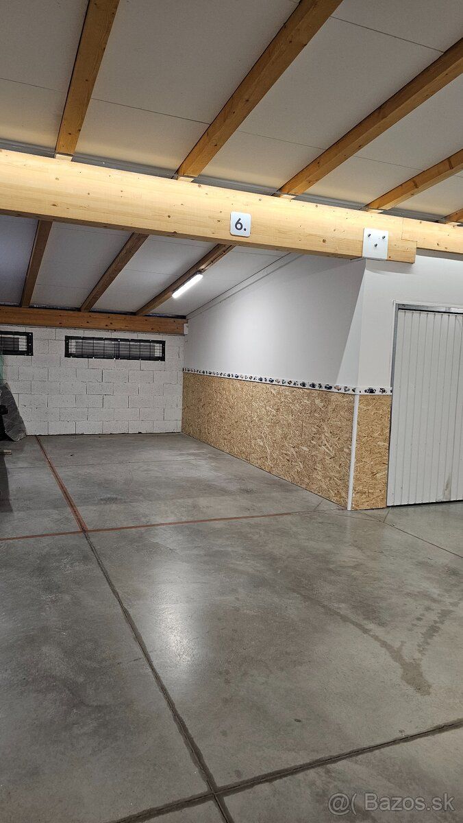 PARKOVACIE GARÁŽOVÉ STÁTIE NA PRENÁJOM Garážový dom Villa No