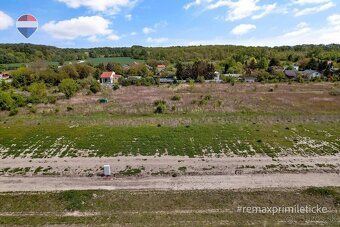 Realitná kancelária RE/MAX ponúka na predaj pozemok s výmero