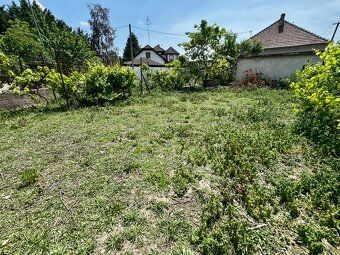 Na predaj stavebný pozemok o výmere 430 m2 v obľúbenej lokal