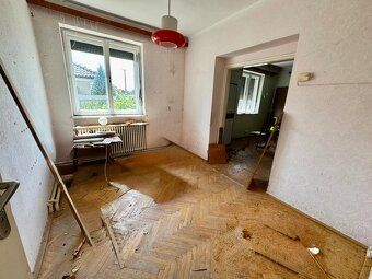Ponúkame Vám investičnú príležitosť – starší tehlový rodinný