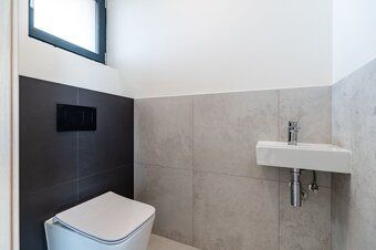 Ponúkame na predaj výnimočný 4-izbový rodinný dom v prestížn