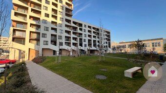 Ak hľadáte priestranný byt v novostavbe s dostatkom úložného
