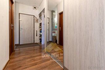 Ponúkame na predaj 3-izbový byt v Lamači. + byt 69,6m² + log