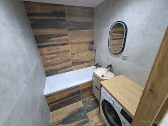 Na predaj 63 m2 3 izbový byt s dvomi balkónmi v pôvodnom sta