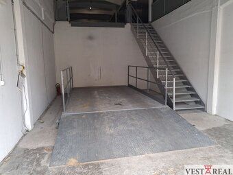 PRENÁJOM SKLADOVÝCH PRIESTOROV 25 m² A 30 m² – TRNAVA, AREÁL