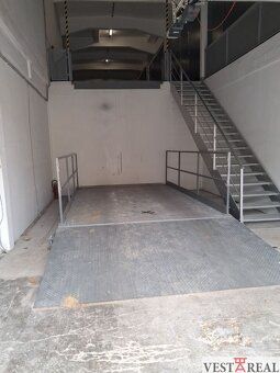 PRENÁJOM SKLADOVÝCH PRIESTOROV 25 m² A 30 m² – TRNAVA, AREÁL