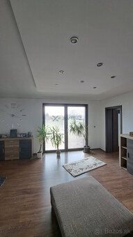5 izieb | súkromný areál | Dvojgaráž 42 m² | Terasa 66 m² | 