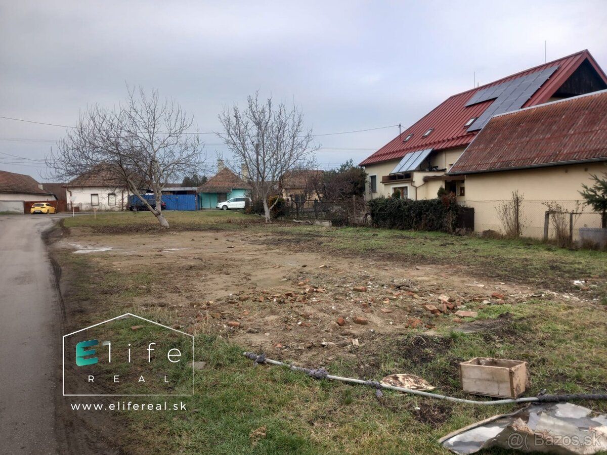 Stavebný pozemok 681 m² – Horné Chlebany | hlavný ťah Topoľč