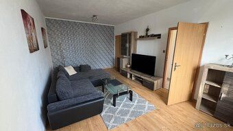 Na predaj veľký dizajnovo zrekonštruovaný 2-izbový byt – Biz