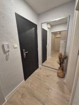 Pripravujeme na predaj 2i Slnečný BYT v meste DUNAJSKÁ STRED