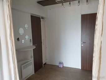 Typ: Mobilný dom Obec: Vodice
Ponúkame na predaj útulný rekr