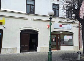 Ponúkam na predaj ako majiteľ meštiansky dom v centre mesta 