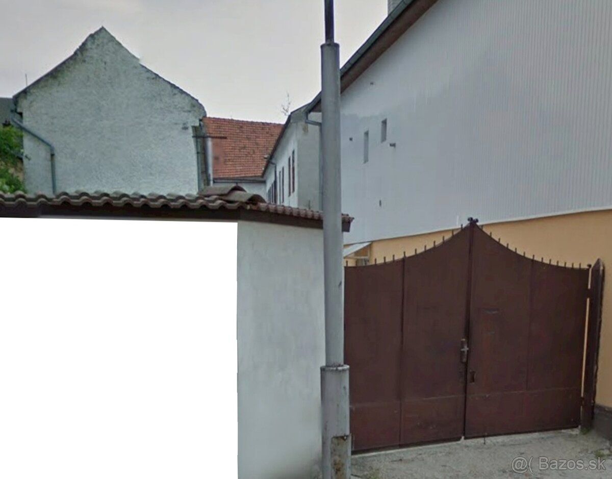 Ponúkam na predaj ako majiteľ meštiansky dom v centre mesta 