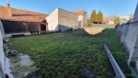 Dobrý deň, dám do prenájmu obchodné priestory v centre obce 