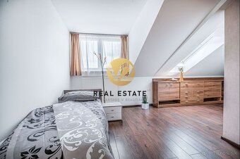 Juraj Kolárik +421 918 938 737 e-mail:
V2 Real Estate ponúka