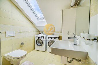 Juraj Kolárik +421 918 938 737 e-mail:
V2 Real Estate ponúka