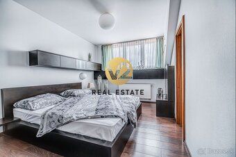 Juraj Kolárik +421 918 938 737 e-mail:
V2 Real Estate ponúka