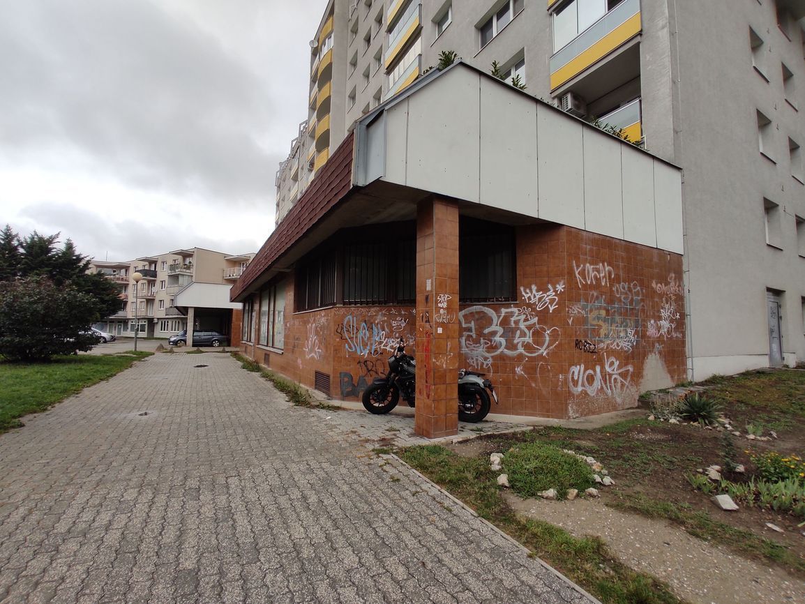 Ponúkame na prenájom obchodné priestory na ulici Ľ. Fullu - 