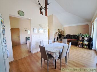Rodinný dom s výnimočne veľkým pozemkom o rozlohe 2 956 m2 j