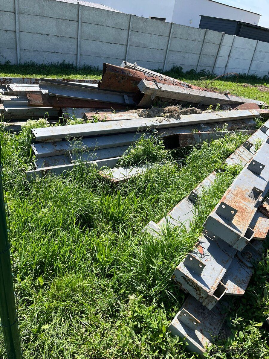 Predam konstrukciu haly. Rozmery š12 x d18 x v4,5 m. Cena 69