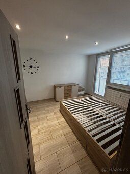 Ponúkam do dlhodobého prenájmu 1 izbový byt s balkónom na ul