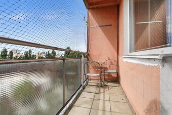 Predám 2i. byt na Ostredkoch, 42m2, loggia, kumbál, rekončtr