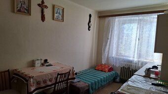 🏠 Ponúkam na predaj priestranný 3-izbový byt o výmere 77 m²,