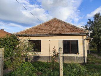 🏡 Ponúkame na predaj rodinný dom v obci Encs (Maďarsko), iba