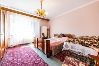 Ponúkame na predaj 4-izbový rodinný dom s krásnym pozemkom n