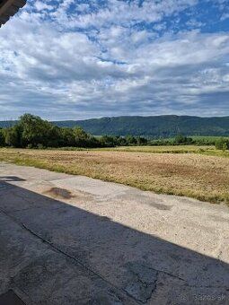 Ponúkame na predaj krásny slnečný pozemok o rozlohe 1874 m² 
