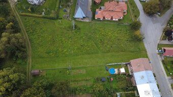 🏡Exkluzívny stavebný pozemok v Podlaviciach – kľud, súkromie