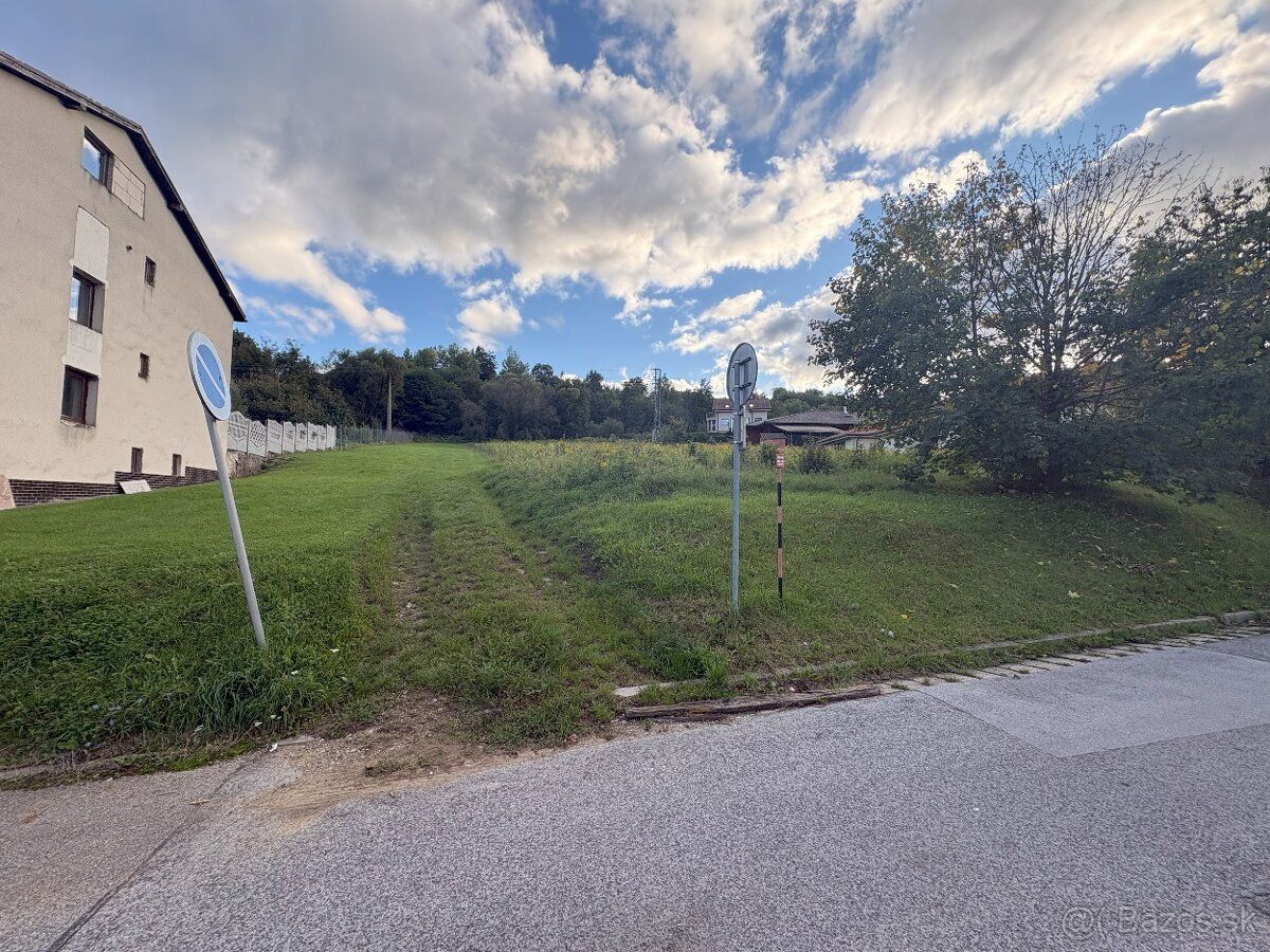 🏡Exkluzívny stavebný pozemok v Podlaviciach – kľud, súkromie